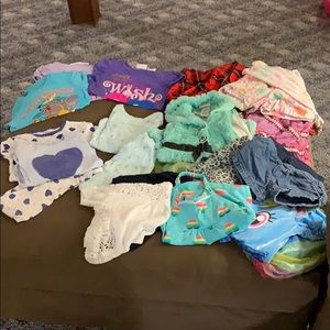 tons of little girl 4T clothes!